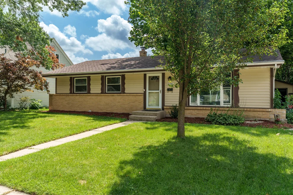 Unit for sale at 4715 Cleveland Avenue, Rockford, IL 61108