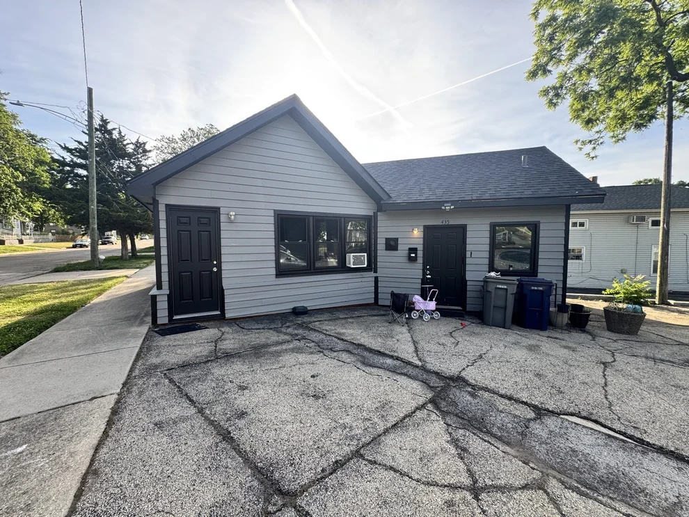 Photo of 435 Washington Street, Elgin, IL 60123