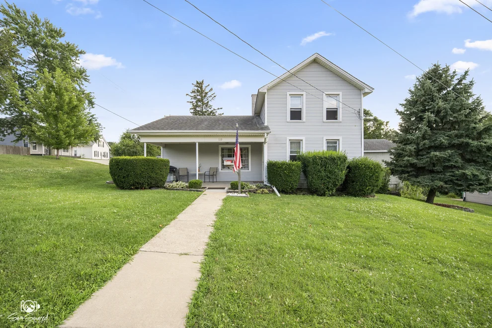 Unit for sale at 119 E 17th Street, Lockport, IL 60441