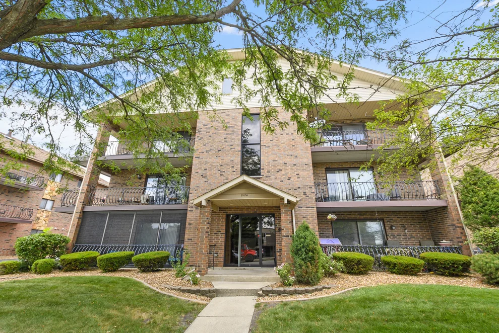 Unit for sale at 8124 169th Street, Tinley Park, IL 60477