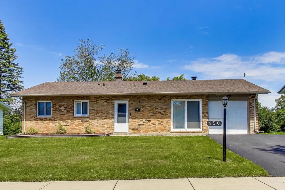 Unit for sale at 420 Bode Road, Hoffman Estates, IL 60169