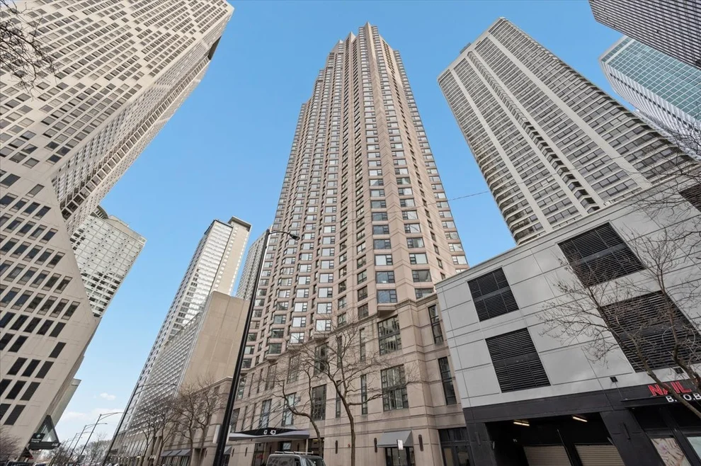 Unit for sale at 401 E ONTARIO Street, Chicago, IL 60611