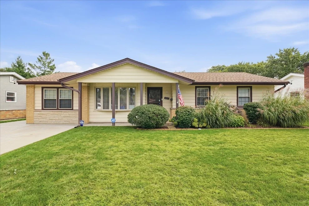 Unit for sale at 1097 Cypress Lane, Elk Grove Village, IL 60007