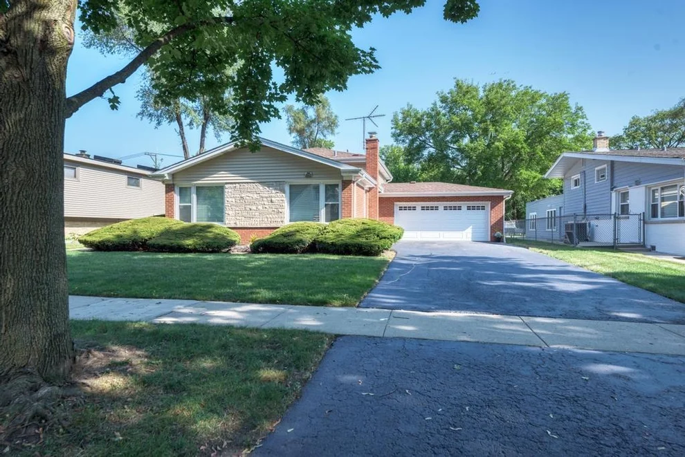Unit for sale at 507 Birch Street, Itasca, IL 60143