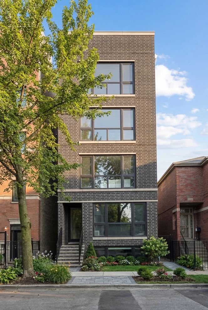 Unit for sale at 1107 W Vernon Park Place, Chicago, IL 60607