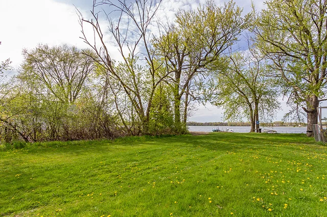 Unit for sale at 28406 W Park Avenue, Wauconda, IL 60084