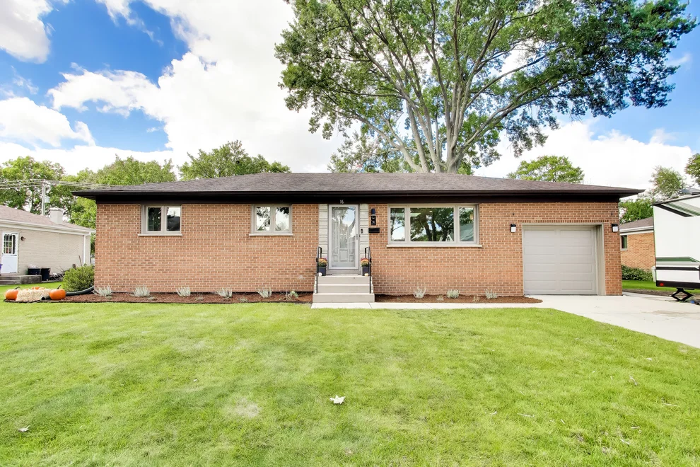 Unit for sale at 16 Audrey Lane, Mount Prospect, IL 60056