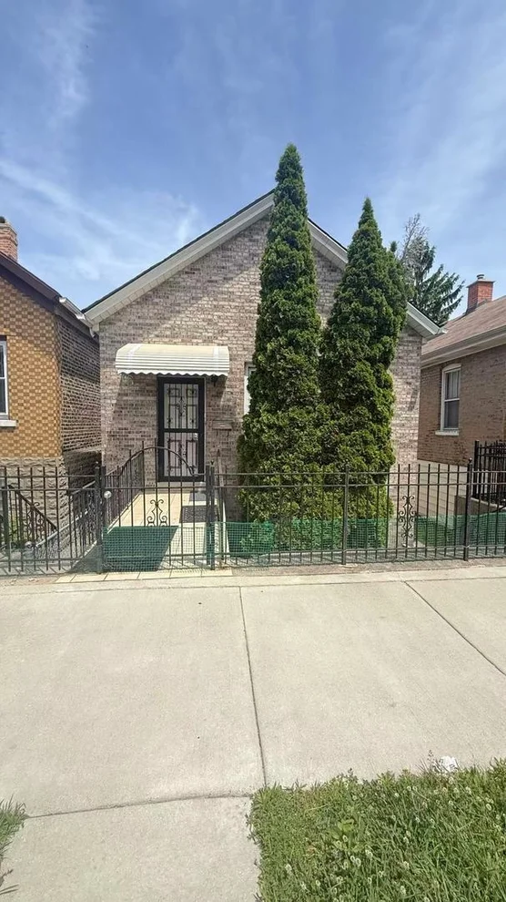 Unit for sale at 2921 S Throop Street, Chicago, IL 60608