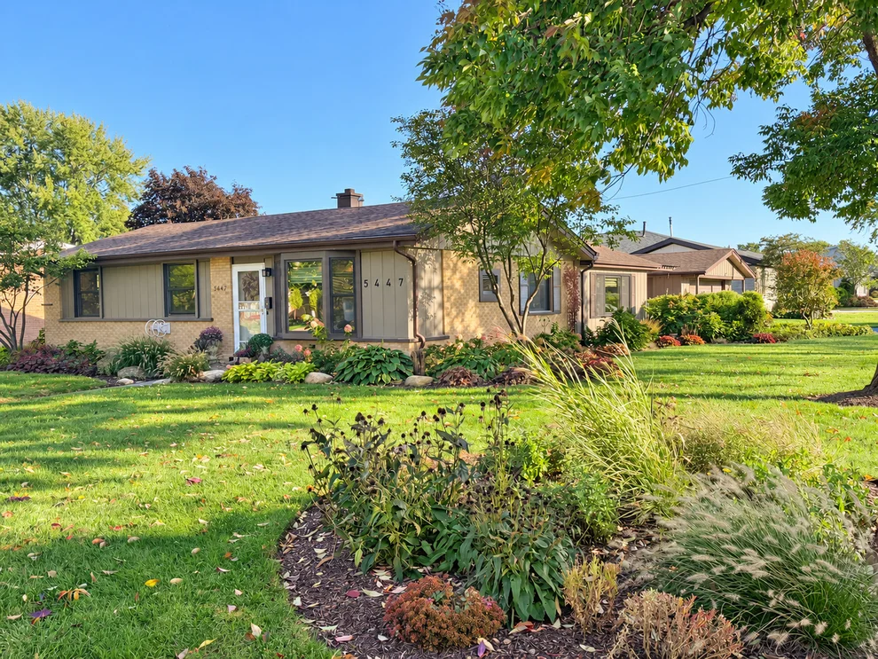 Unit for sale at 5447 131st Street, Crestwood, IL 60418