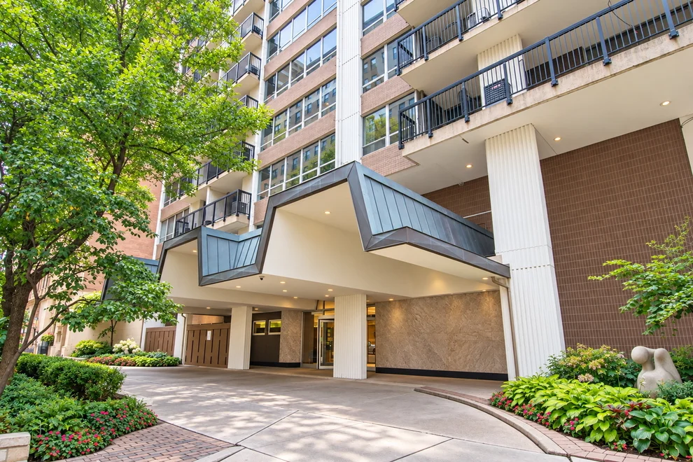 Unit for sale at 201 E Chestnut Street, Chicago, IL 60611