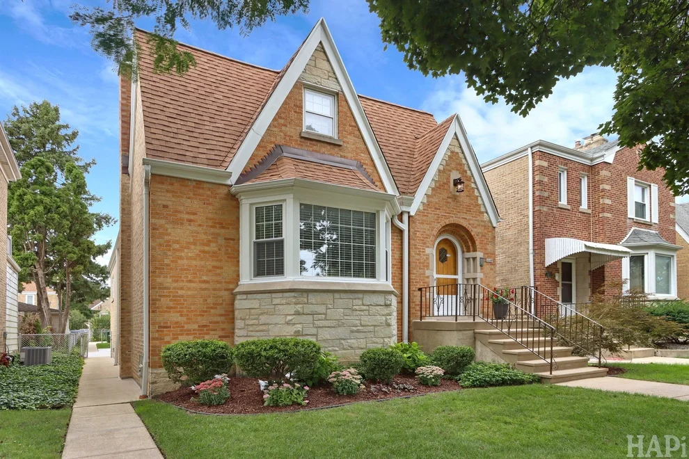 Unit for sale at 3246 N Newcastle Avenue, Chicago, IL 60634