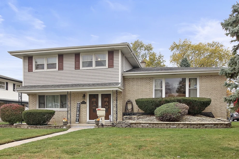 Unit for sale at 10720 S Kolmar Avenue, Oak Lawn, IL 60453