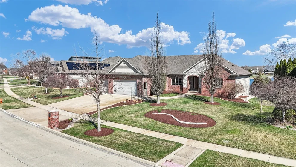 Unit for sale at 1614 English Oak Drive, Champaign, IL 61822