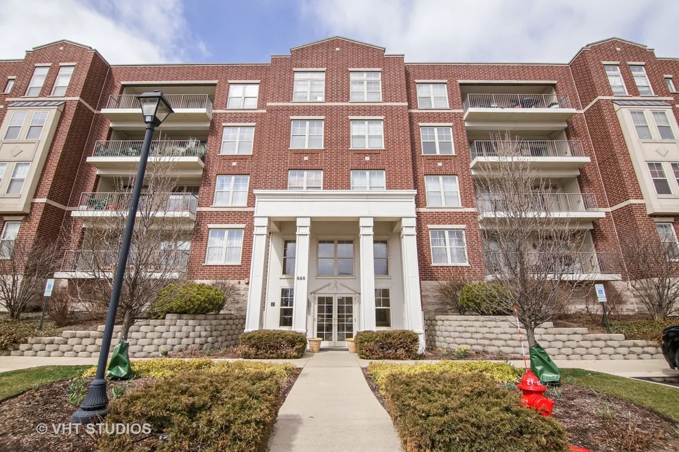 Unit for sale at 660 Prestwick Lane, WHEELING, IL 60090
