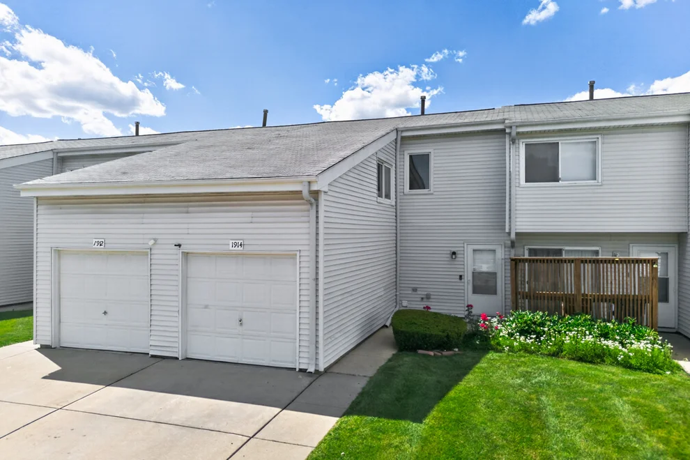 Unit for sale at 1914 N Alpine Drive, Glendale Heights, IL 60139
