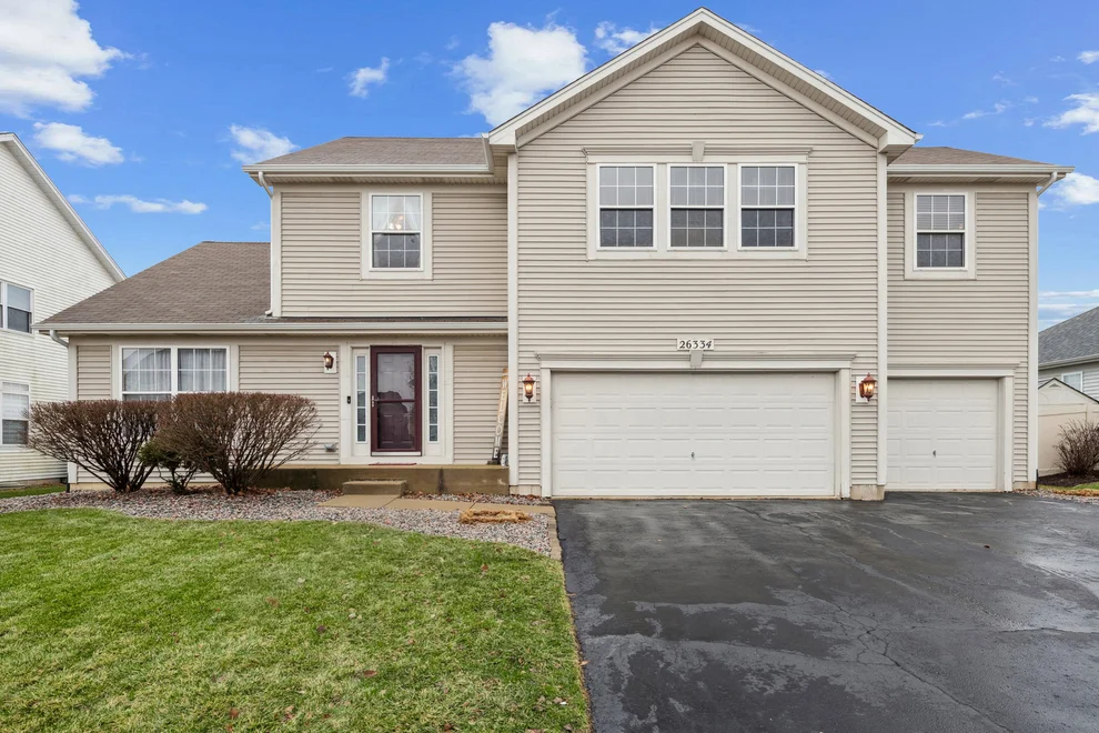 Unit for sale at 26334 W Silver Stream Drive, Channahon, IL 60410