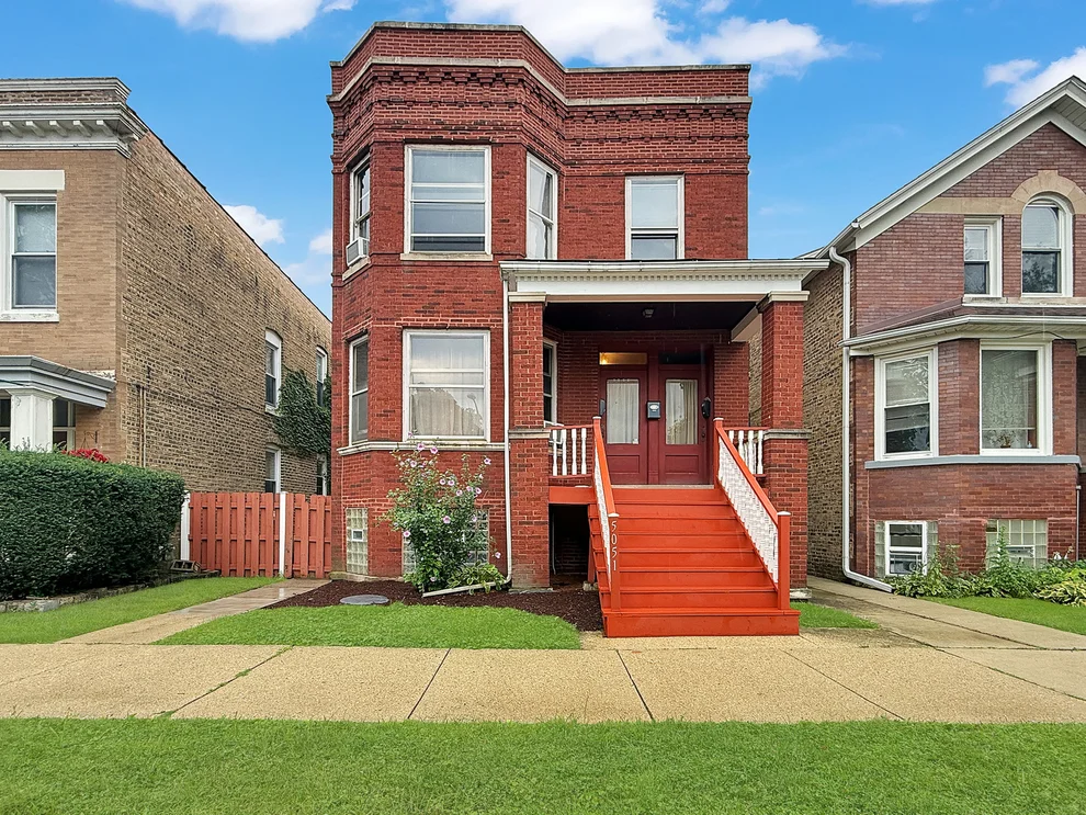 Unit for sale at 5051 W Berenice Avenue, Chicago, IL 60641