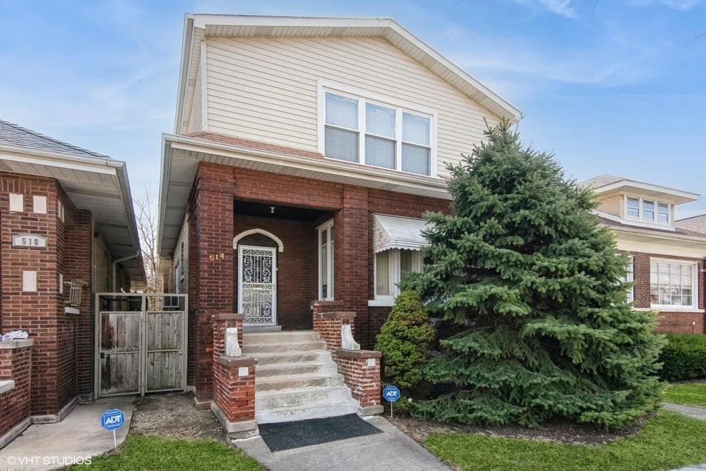 Unit for sale at 514 S Humphrey Avenue, Oak Park, IL 60304