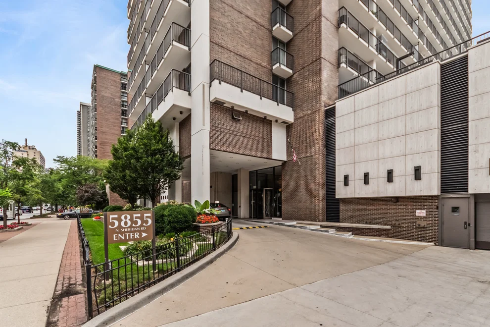 Unit for sale at 5855 N Sheridan Road, Chicago, IL 60660