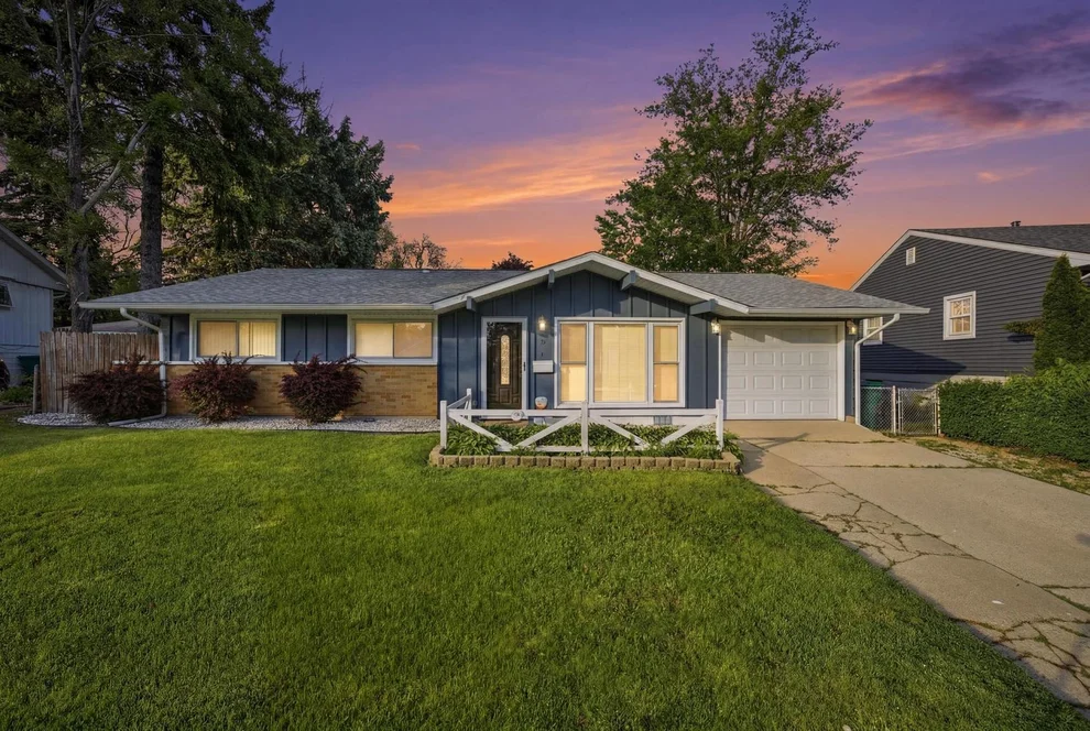 Unit for sale at 6 Beacon Avenue, Romeoville, IL 60446