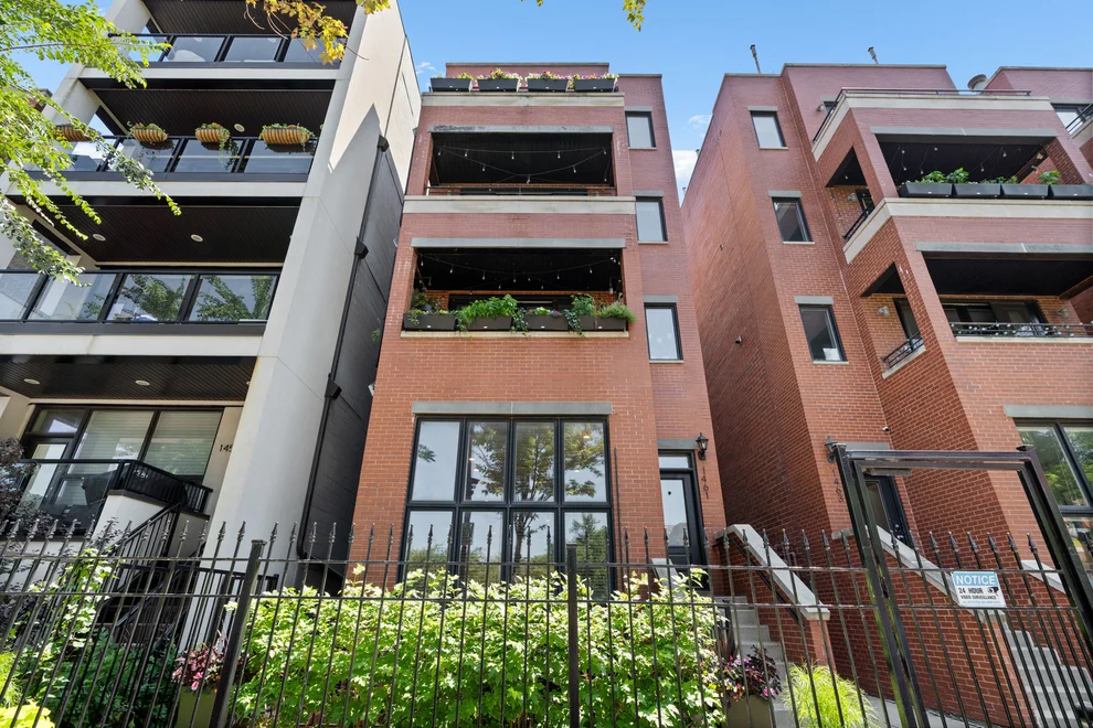 Unit for sale at 1461 W Grand Avenue, Chicago, IL 60642