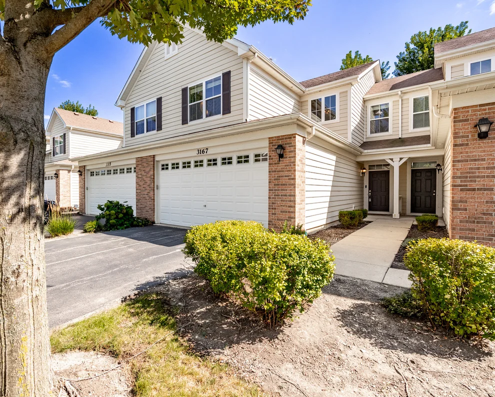 Unit for sale at 3167 Pearl Street, Elgin, IL 60124