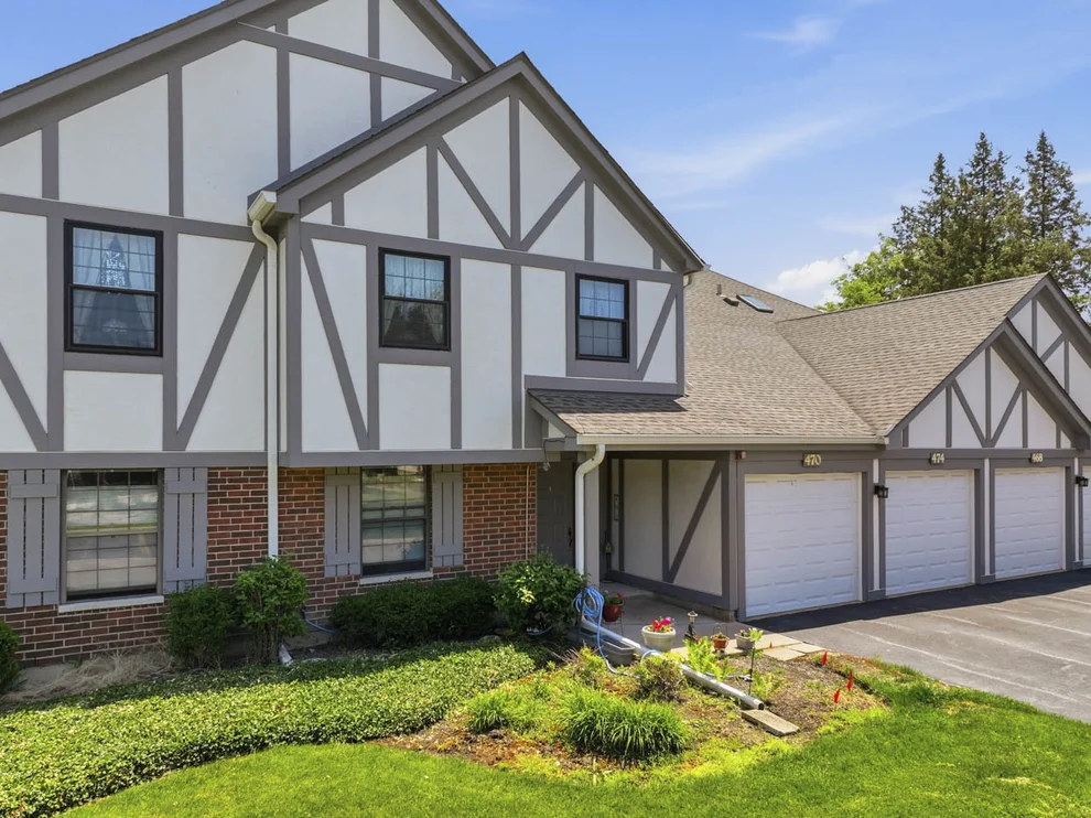 Unit for sale at 472 Elizabeth Drive, Wood Dale, IL 60191