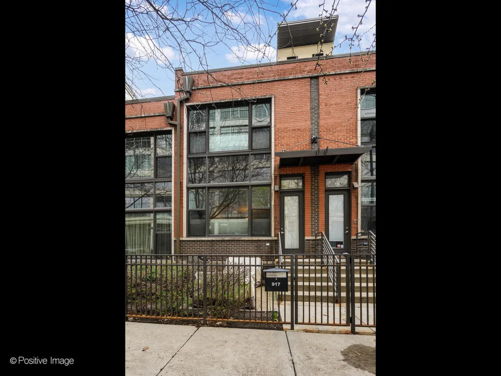 Unit for sale at 917 N Kingsbury Street, Chicago, IL 60610