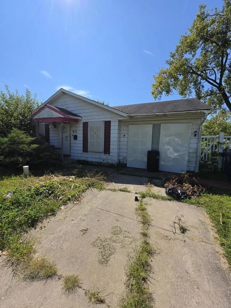 Unit for sale at 1453 Park Lane, Ford Heights, IL 60411