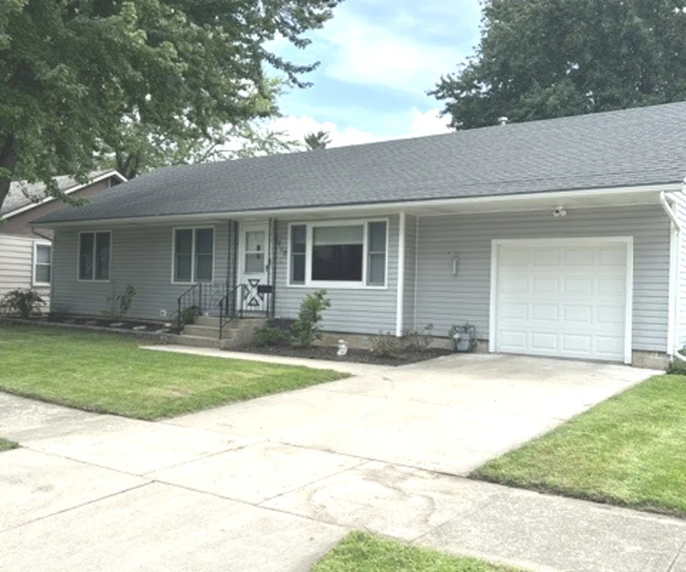 Unit for sale at 917 E Jefferson Street, Morris, IL 60450
