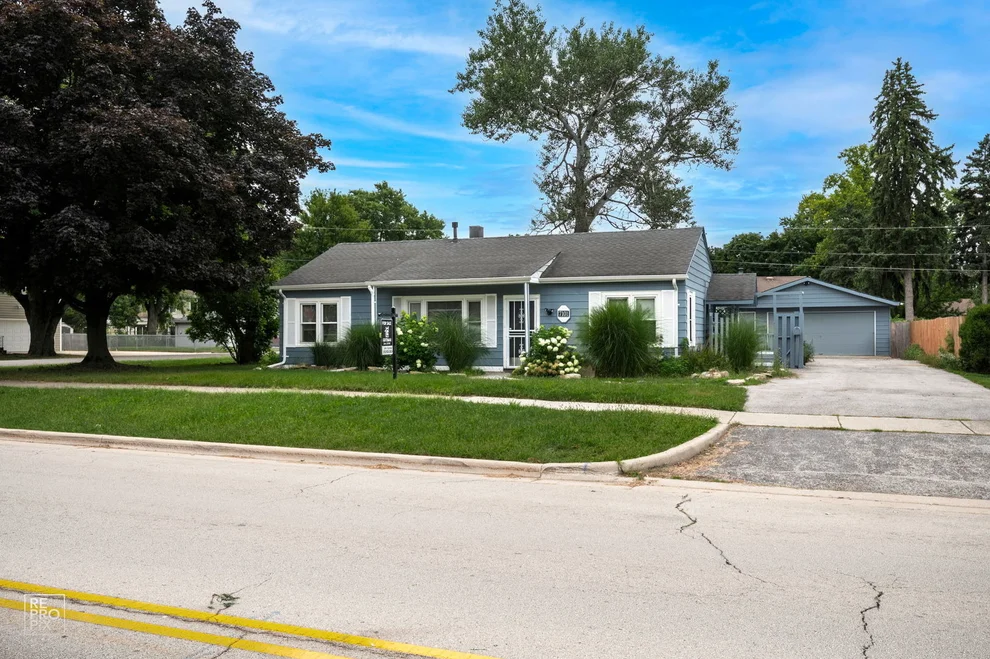 Unit for sale at 7101 W 115th Street, Worth, IL 60482