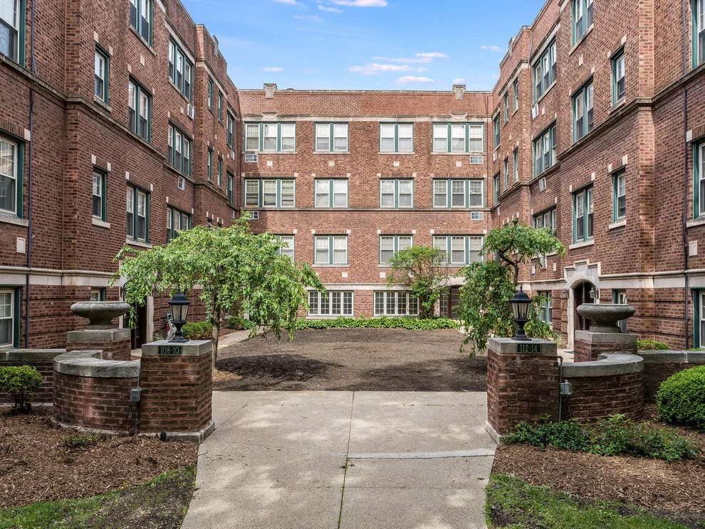 Unit for sale at 112 Lincoln Avenue, Riverside, IL 60546