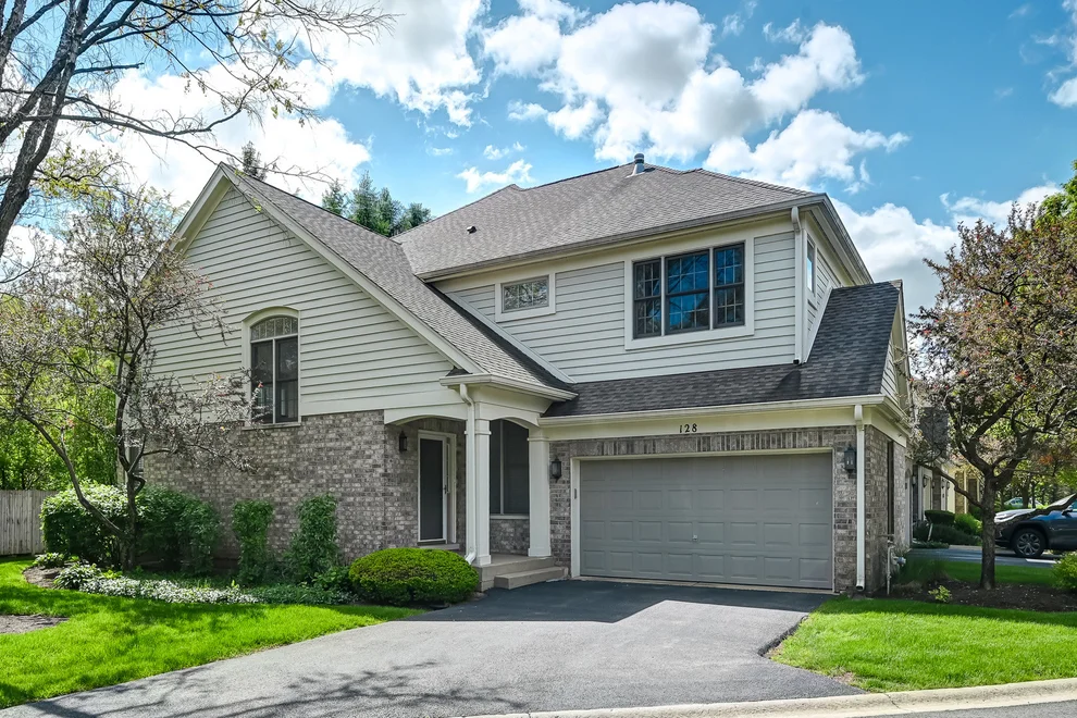 Unit for sale at 128 Fairway Drive, La Grange, IL 60525