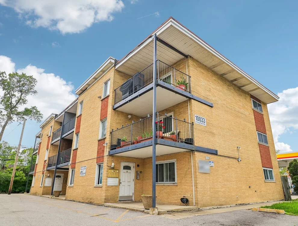 Unit for sale at 10033 Irving Park Road, Schiller Park, IL 60176