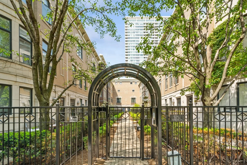 Unit for sale at 1738 S Indiana Avenue, Chicago, IL 60616