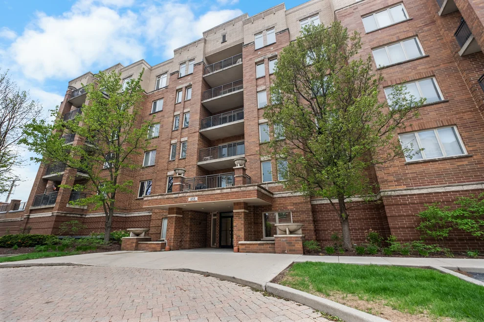 Unit for sale at 655 PERRIE Drive, Elk Grove Village, IL 60007