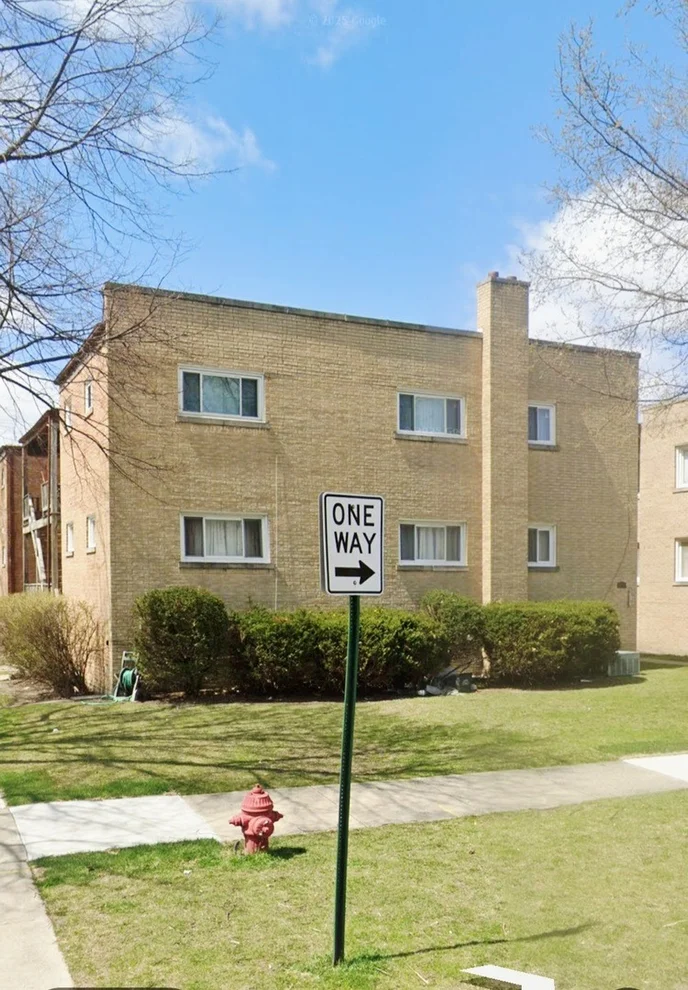 Unit for sale at 8300 CHRISTIANA Avenue, Skokie, IL 60076