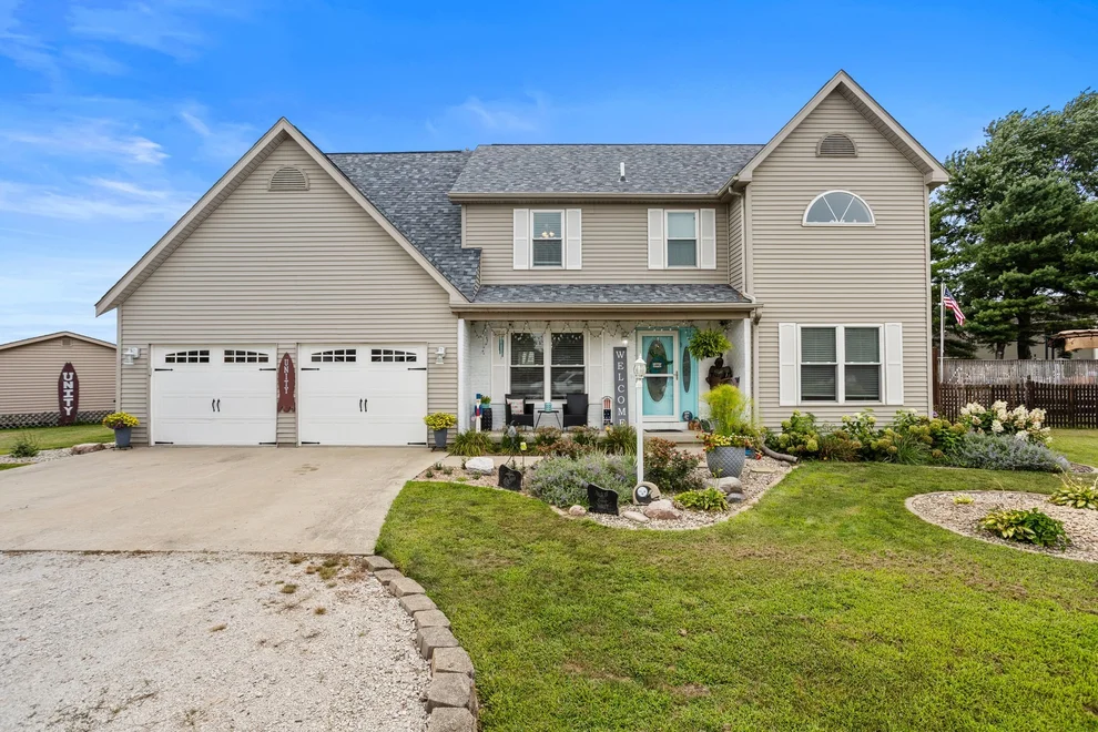 Unit for sale at 21 S Scarborough Court, Sidney, IL 61877