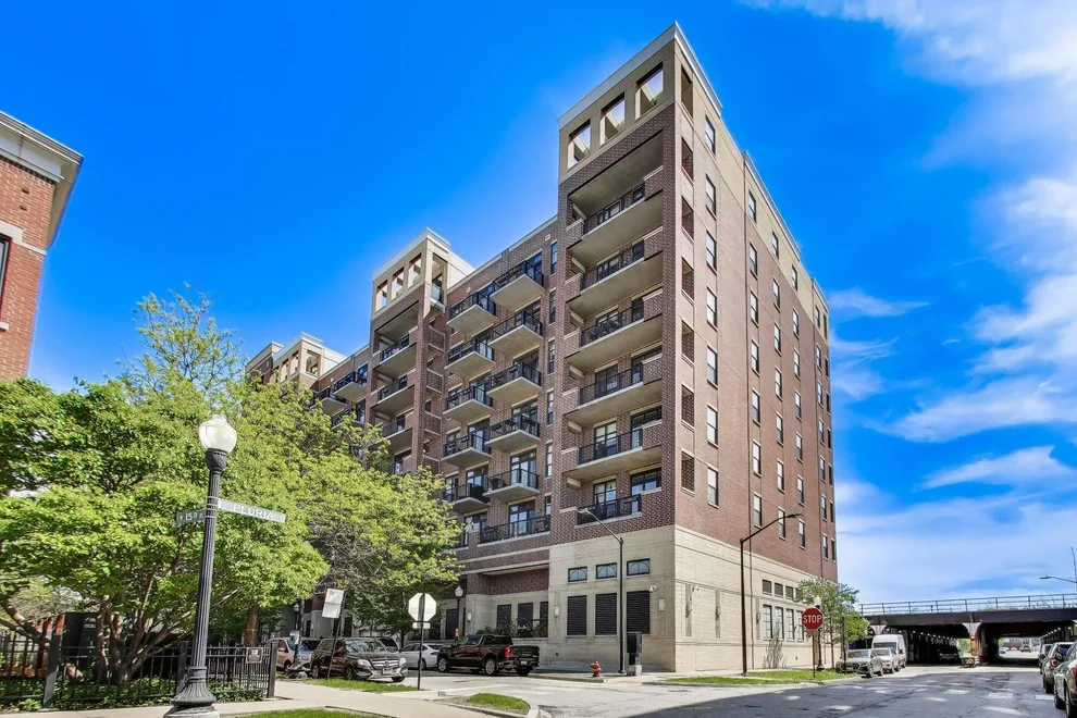 Unit for sale at 833 W 15th Place, Chicago, IL 60608