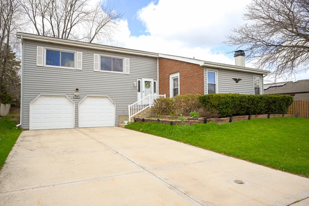 Unit for sale at 1952 Glenrock Lane, Glendale Heights, IL 60139