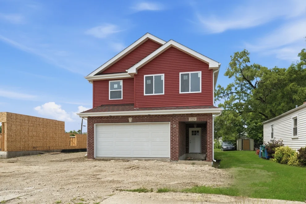 Unit for sale at 15234 7th Avenue, Phoenix, IL 60426