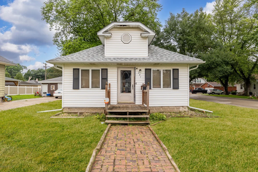 Unit for sale at 201 S Hebbard Street, Joliet, IL 60433