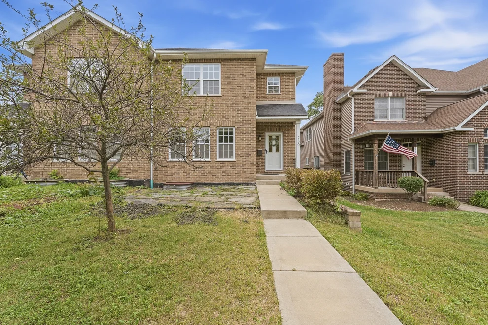 Unit for sale at 230 S Cass Avenue, Westmont, IL 60559