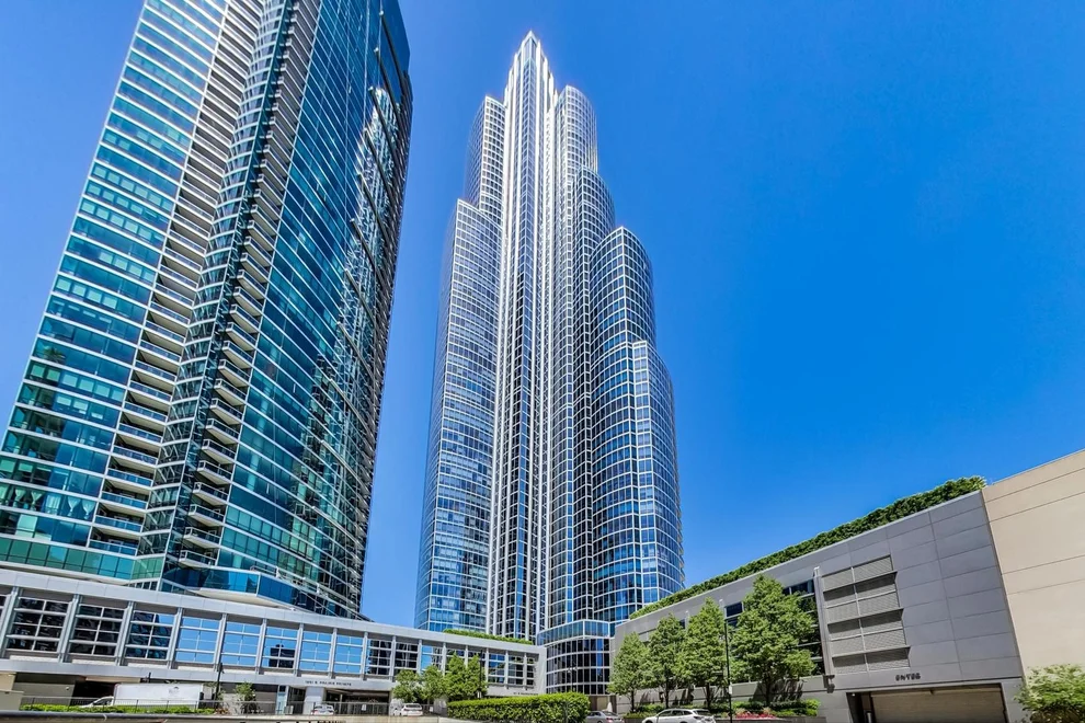 Unit for sale at 1211 S Prairie Avenue, Chicago, IL 60605