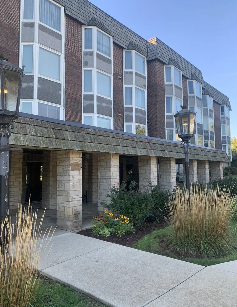 Unit for sale at 500 THAMES Parkway, Park Ridge, IL 60068