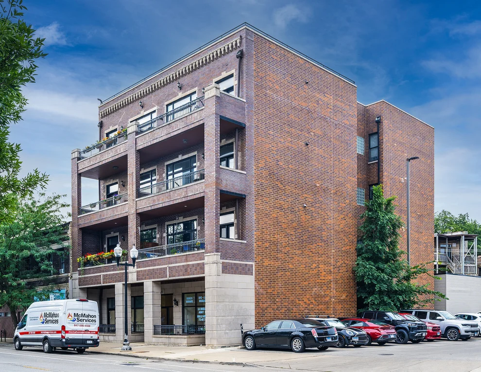 Unit for sale at 4212 N LINCOLN Avenue, Chicago, IL 60618
