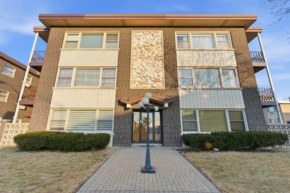 Unit for sale at 3001 N PARIS Avenue, River Grove, IL 60171