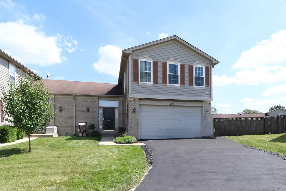 Unit for sale at 2204 HOLLISTER Court, Plainfield, IL 60586