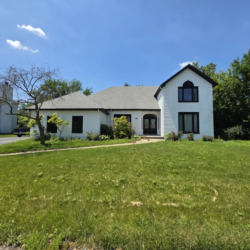 Unit for sale at 202 Roberts Cove Drive, Flossmoor, IL 60422