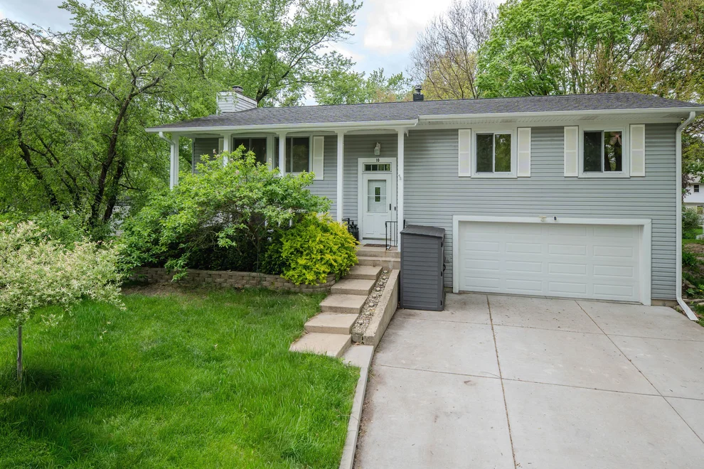 Unit for sale at 10 Cumberland Court, Cary, IL 60013